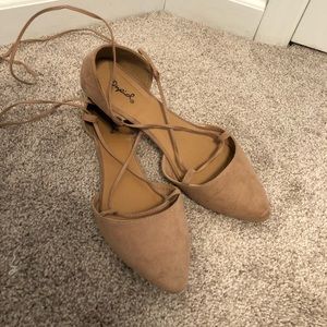 Nude flats